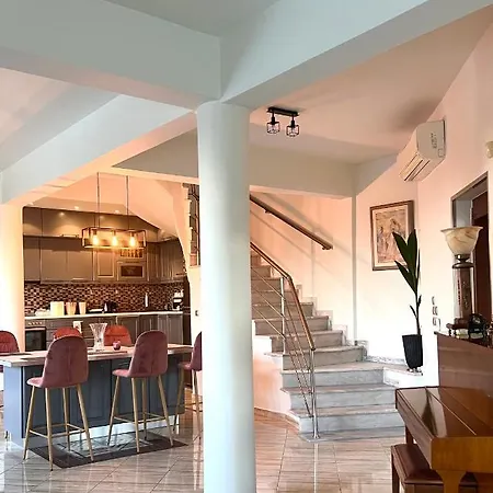 Kastro Villa